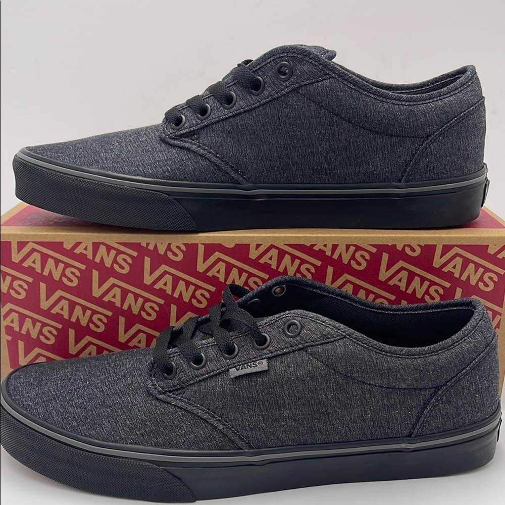 Vans Men’s Low-Top Sneakers Canvas Upper Atwood
(Varsity Textile) Black/Pewter